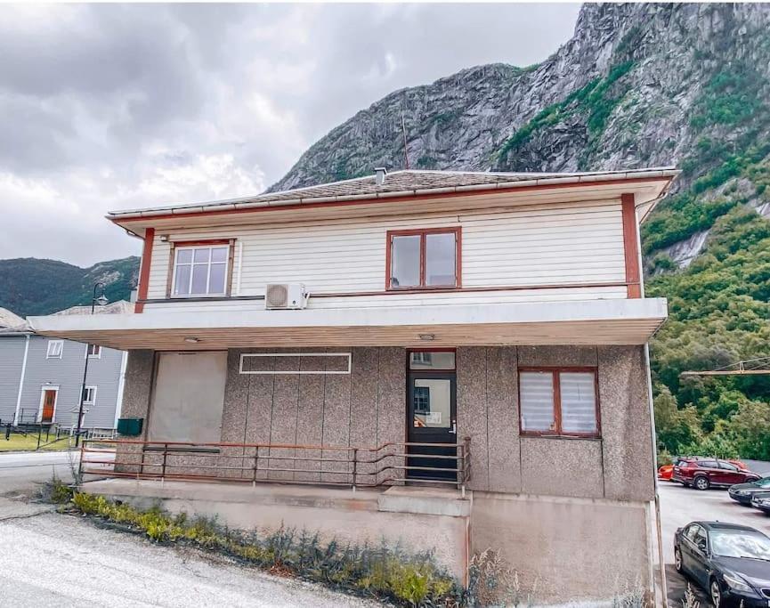 Trolltunga Sleep Apartment Tyssedal Exterior foto